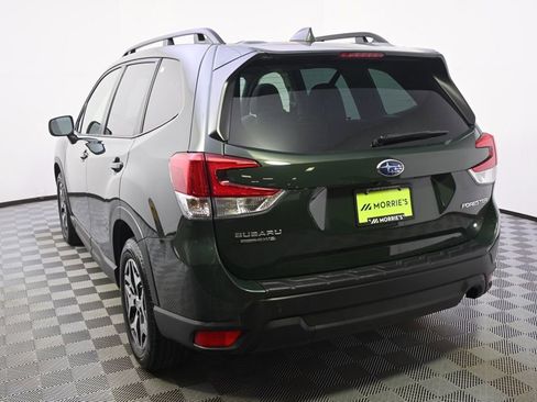 Used 2023 Subaru Forester Premium image 4