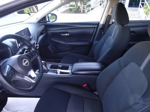 Used 2025 Nissan Sentra SV FWD image 13