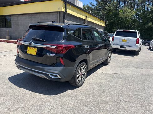 Used 2021 Kia Seltos SX w/ SX Sunroof Package AWD/4WD image 8