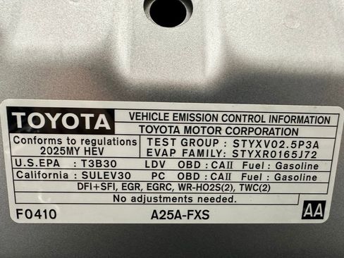 Used 2025 Toyota Camry LE image 70