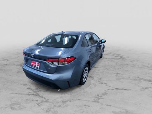 Used 2025 Toyota Corolla LE image 9