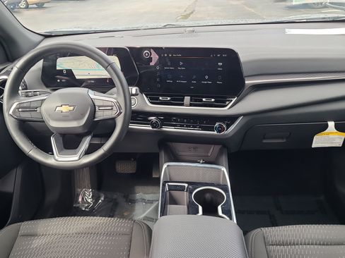 Used 2025 Chevrolet Equinox LT FWD image 15