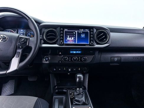Used 2021 Toyota Tacoma TRD Sport w/ Technology Package RWD image 10