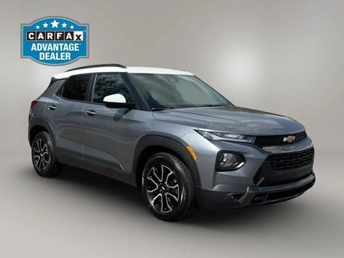 Used 2021 Chevrolet TrailBlazer ACTIV w/ Driver Confidence Package FWD image 3
