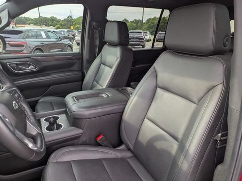 Used 2024 Chevrolet Suburban Z71 w/ Off-Road Capability Package AWD/4WD image 15