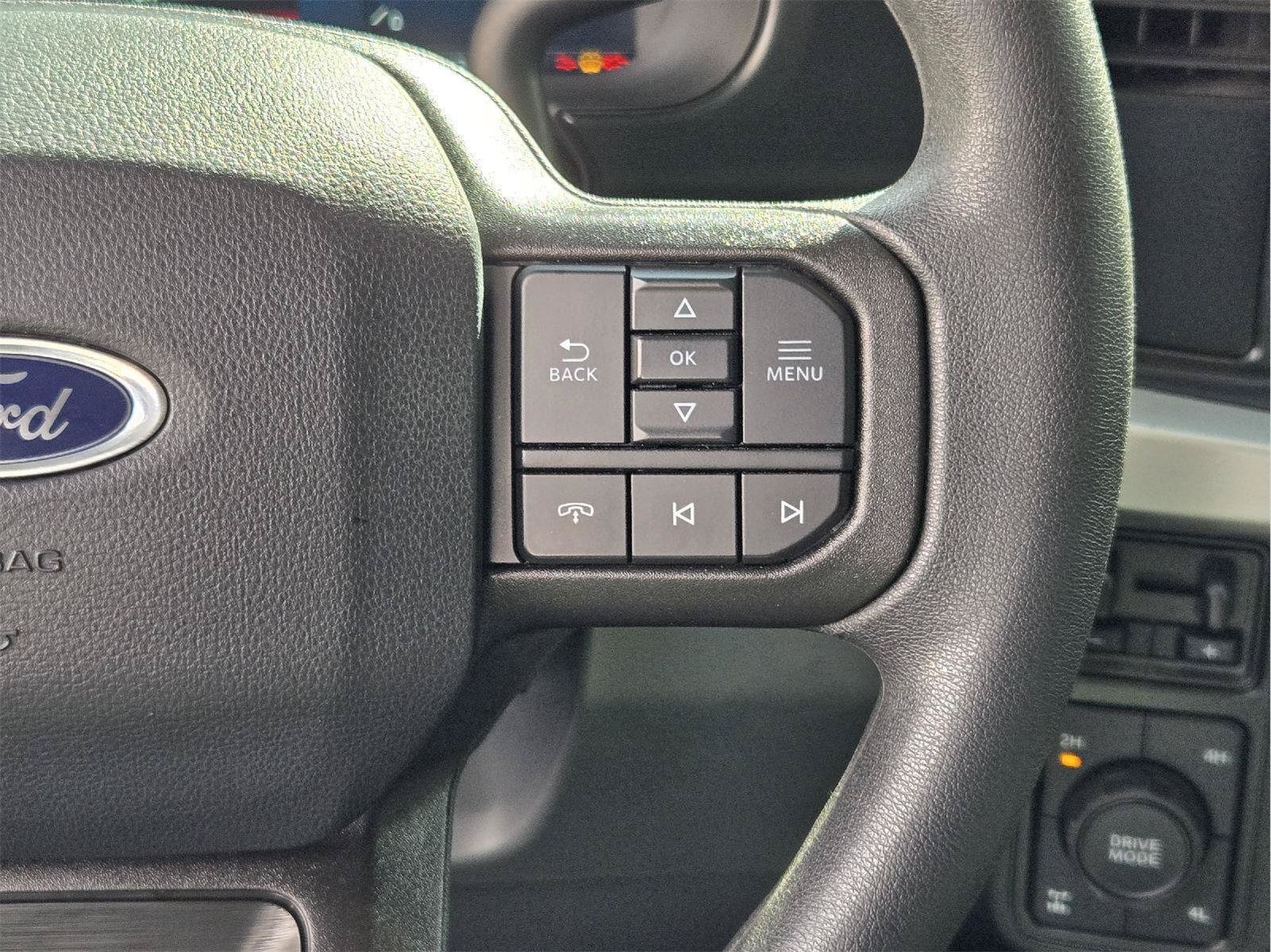 Used 2025 Ford F350 XLT w/ Black Appearance Package AWD/4WD image 28