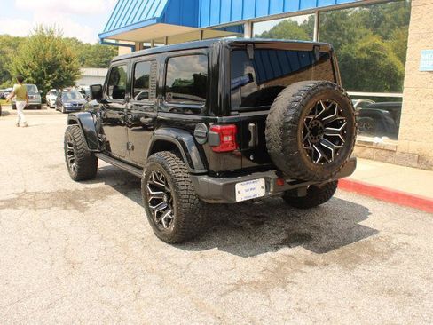Used 2019 Jeep Wrangler Unlimited Sahara w/ Quick Order Package 24M Moab AWD/4WD image 4