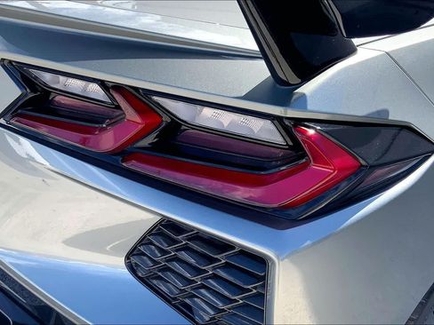 Used 2022 Chevrolet Corvette Stingray Preferred Conv w/ Z51 Performance Package RWD image 30