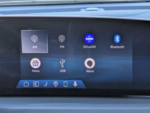 Used 2025 Cadillac XT4 Premium Luxury image 20