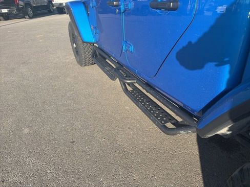 Used 2023 Jeep Gladiator Mojave w/ Cold Weather Group image 36