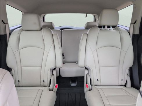 Used 2021 Buick Enclave Essence w/ Sound and Sites Package image 31