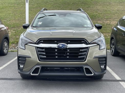 Certified 2024 Subaru Ascent Touring AWD/4WD image 3