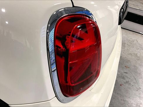 Used 2019 MINI Cooper S image 34