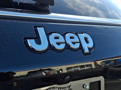 Used 2024 Jeep Compass Latitude image 29