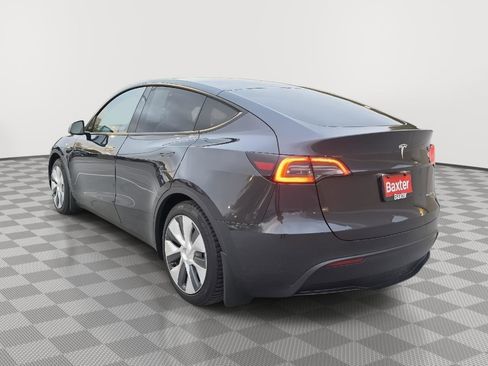 Used 2024 Tesla Model Y Long Range AWD/4WD image 7