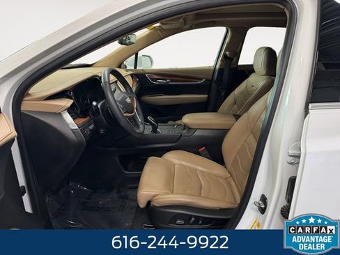 Used 2017 Cadillac XT5 Platinum AWD/4WD image 7