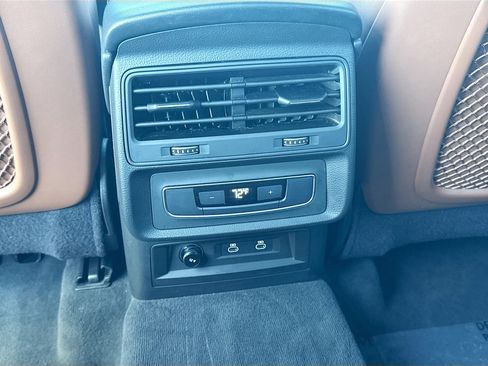 Used 2025 Audi Q7 2.0T Premium image 19