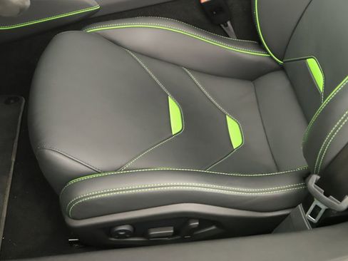 Used 2022 Lamborghini Huracan EVO RWD image 21