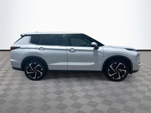 Used 2022 Mitsubishi Outlander SE FWD image 5