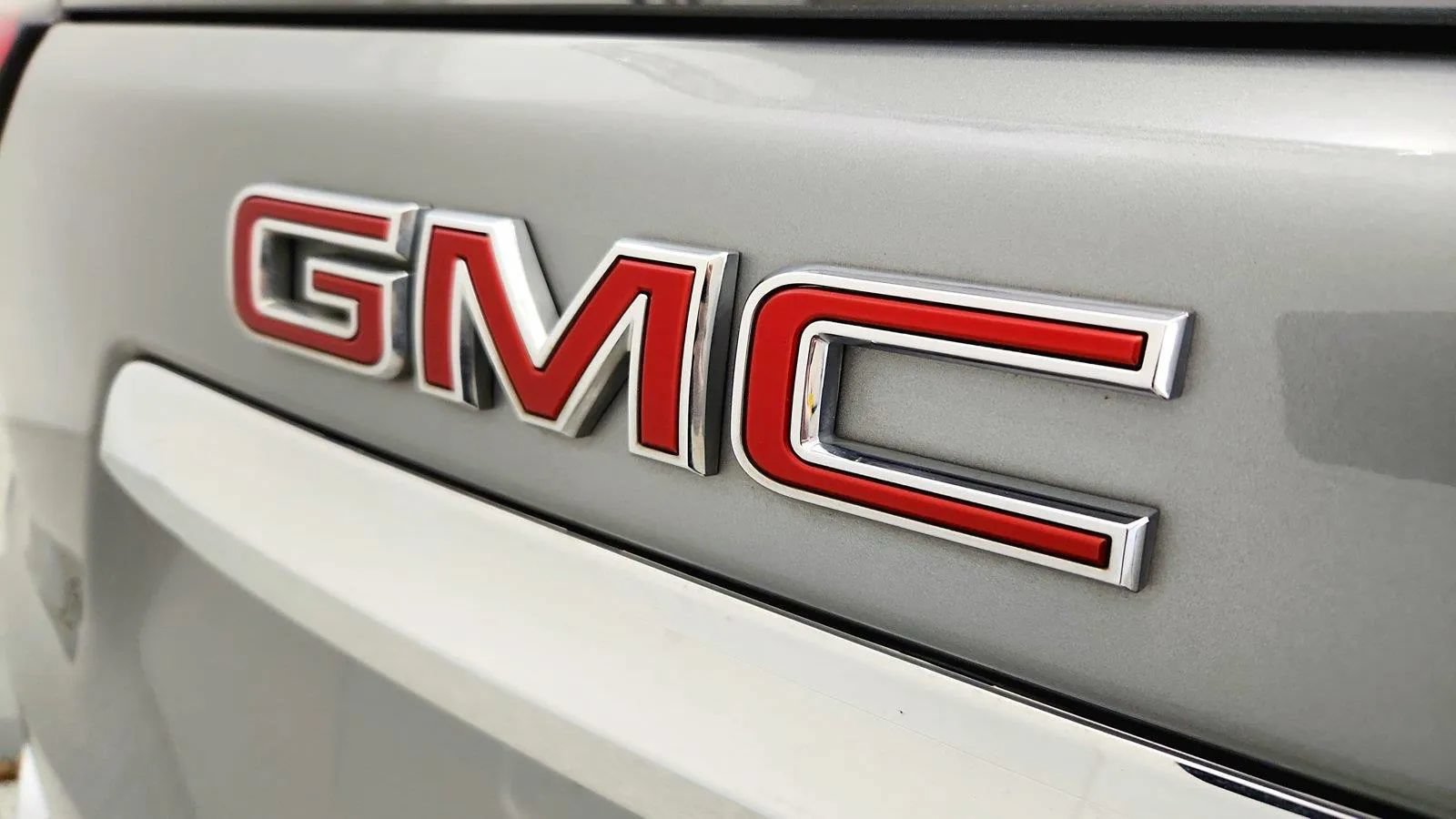 Used 2024 GMC Terrain SLT AWD/4WD image 48