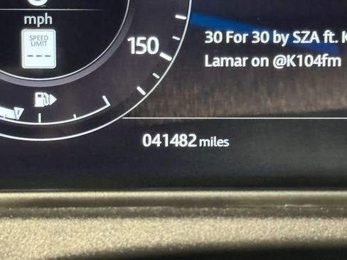 Used 2020 Land Rover Range Rover Velar S image 19