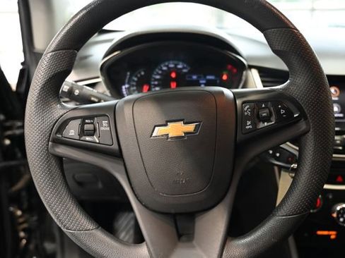 Used 2020 Chevrolet Trax LS w/ Tint and Cruise Package AWD/4WD image 20