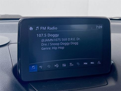 Certified 2020 Toyota Yaris XLE image 14