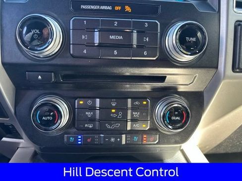 Used 2018 Ford F150 Lariat w/ Equipment Group 502A Luxury AWD/4WD image 30