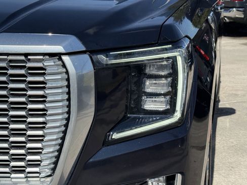 Used 2023 GMC Yukon Denali image 11