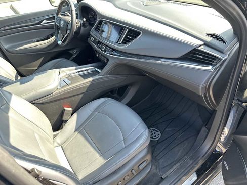 Used 2023 Buick Enclave Premium w/ Experience Buick Package FWD image 27