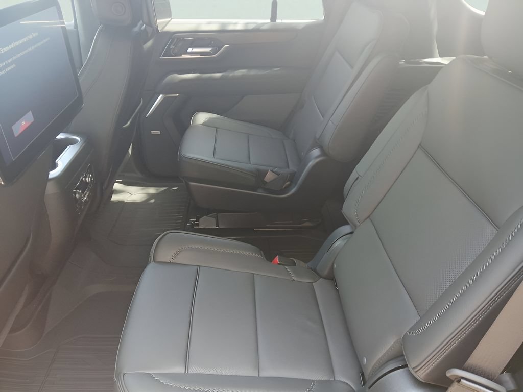 New 2026 GMC Yukon Denali w/ Denali Reserve Package AWD/4WD image 19