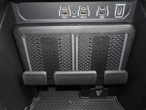 New 2025 RAM 2500 Limited image 24