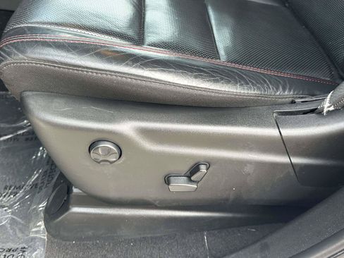 Used 2024 Dodge Durango GT RWD image 32