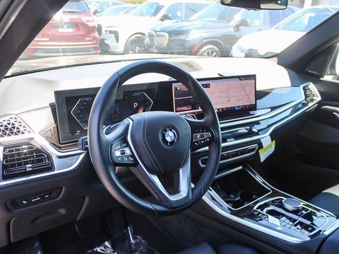 Used 2026 BMW X5 sDrive40i w/ Parking Assistance Package image 17