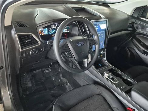 Used 2022 Ford Edge SE w/ Black Appearance Package AWD/4WD image 10