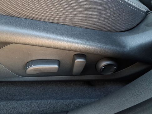 Certified 2025 Subaru Crosstrek 2.0i Premium image 29