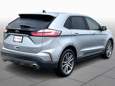 Used 2020 Ford Edge Titanium image 11