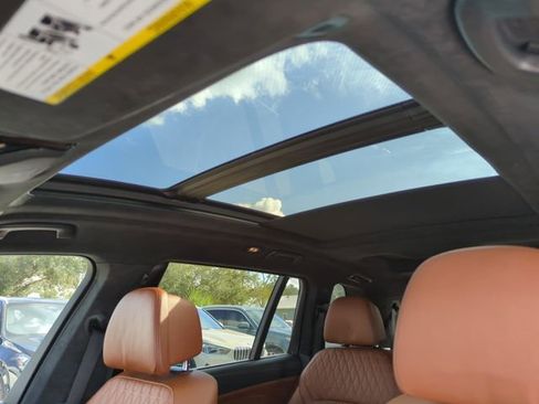 Certified 2023 BMW X7 xDrive40i w/ Executive Package image 24