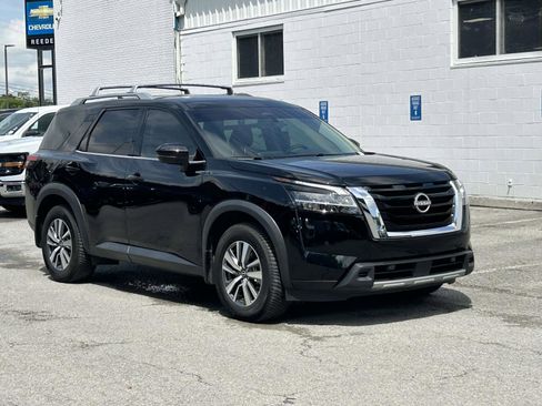 Used 2024 Nissan Pathfinder SL AWD/4WD image 1