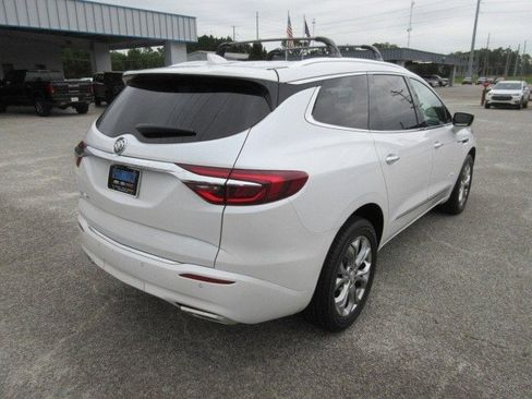 Used 2021 Buick Enclave Avenir w/ Avenir Technology Package FWD image 5