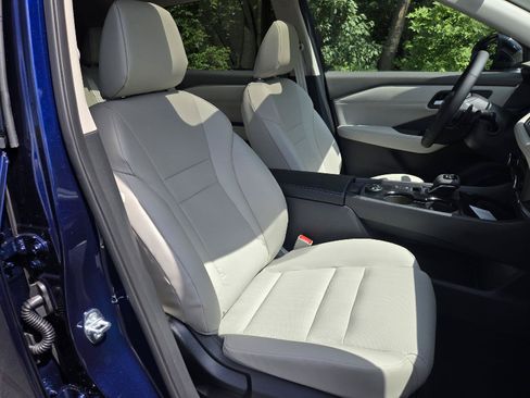 New 2026 Nissan Rogue Dark Armor AWD/4WD image 12