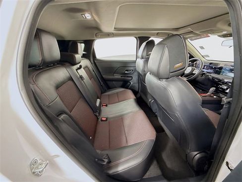 Certified 2025 Nissan Kicks SR w/ SR Premium Package image 28