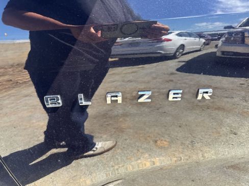 Used 2020 Chevrolet Blazer LT image 9