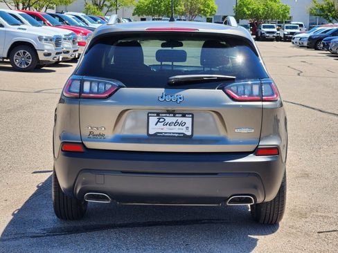 Used 2019 Jeep Cherokee Latitude w/ Popular Appearance Group AWD/4WD image 4