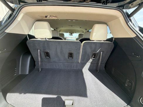 Used 2020 Buick Enclave Essence AWD/4WD image 11