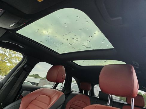 Used 2022 Mercedes-Benz GLC 43 AMG 4MATIC image 24