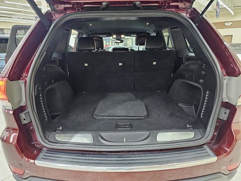 Used 2019 Jeep Grand Cherokee Limited image 12