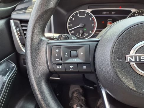 Used 2024 Nissan Rogue SV AWD/4WD image 12