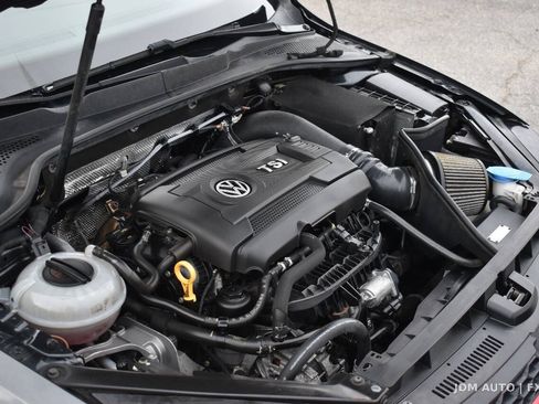 Used 2017 Volkswagen GTI SE FWD image 31