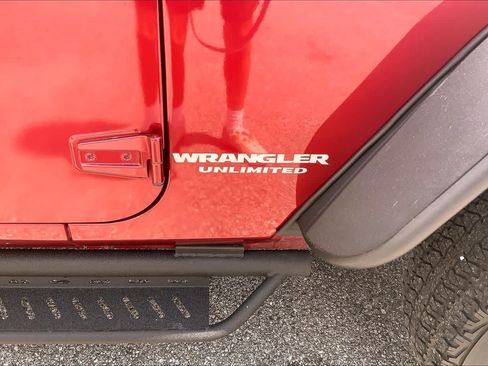 Used 2012 Jeep Wrangler Unlimited Sport AWD/4WD image 9